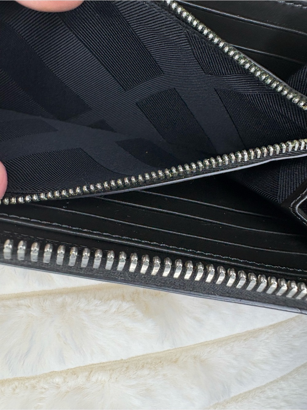Burberry Saffiano Leather Long Zip Wallet w COA - Picture 15 of 16